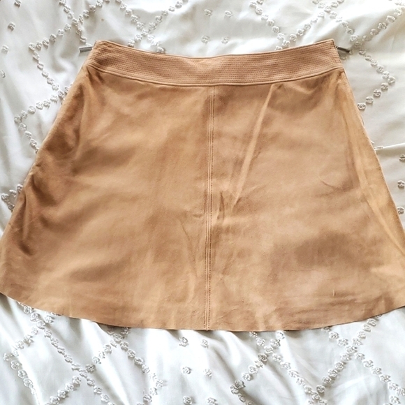NWOT Joie goat leather mini skirt in camel color size 6 - Picture 10 of 10